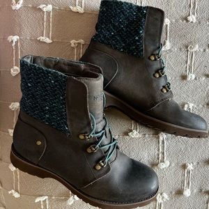 The northface lace boots